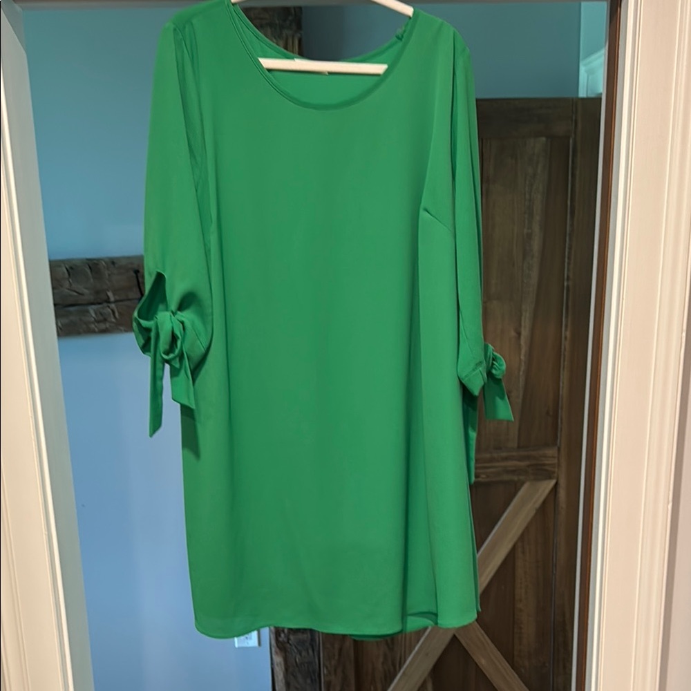 Chic Soul Vibrant Green Dress with Bow Accents